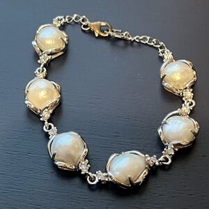 Elegant Mother of Pearl & Silver Bracelet and Ring Set